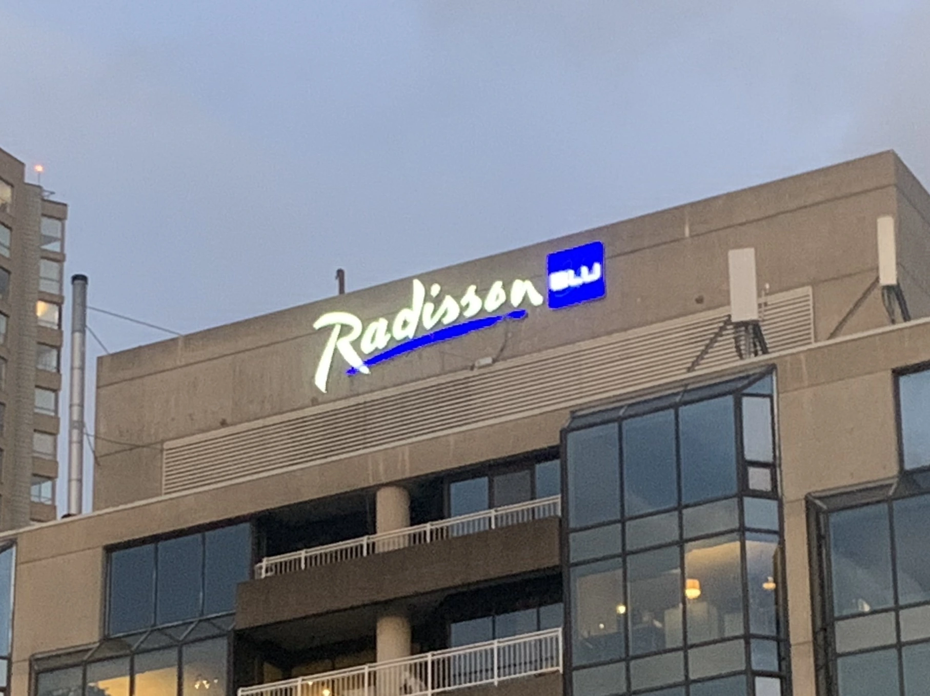 West side Radisson channel letters Lit - Nov 2020