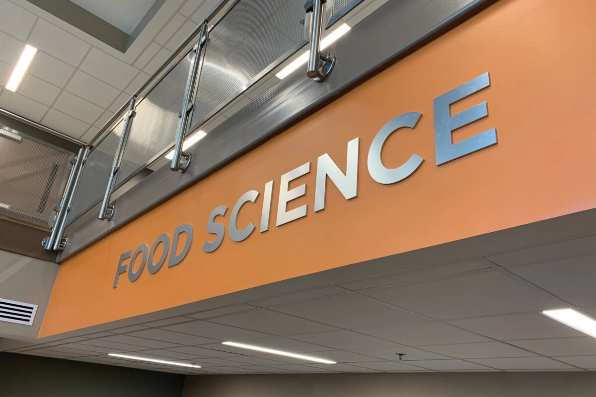 metal-on-acrylic-food-science